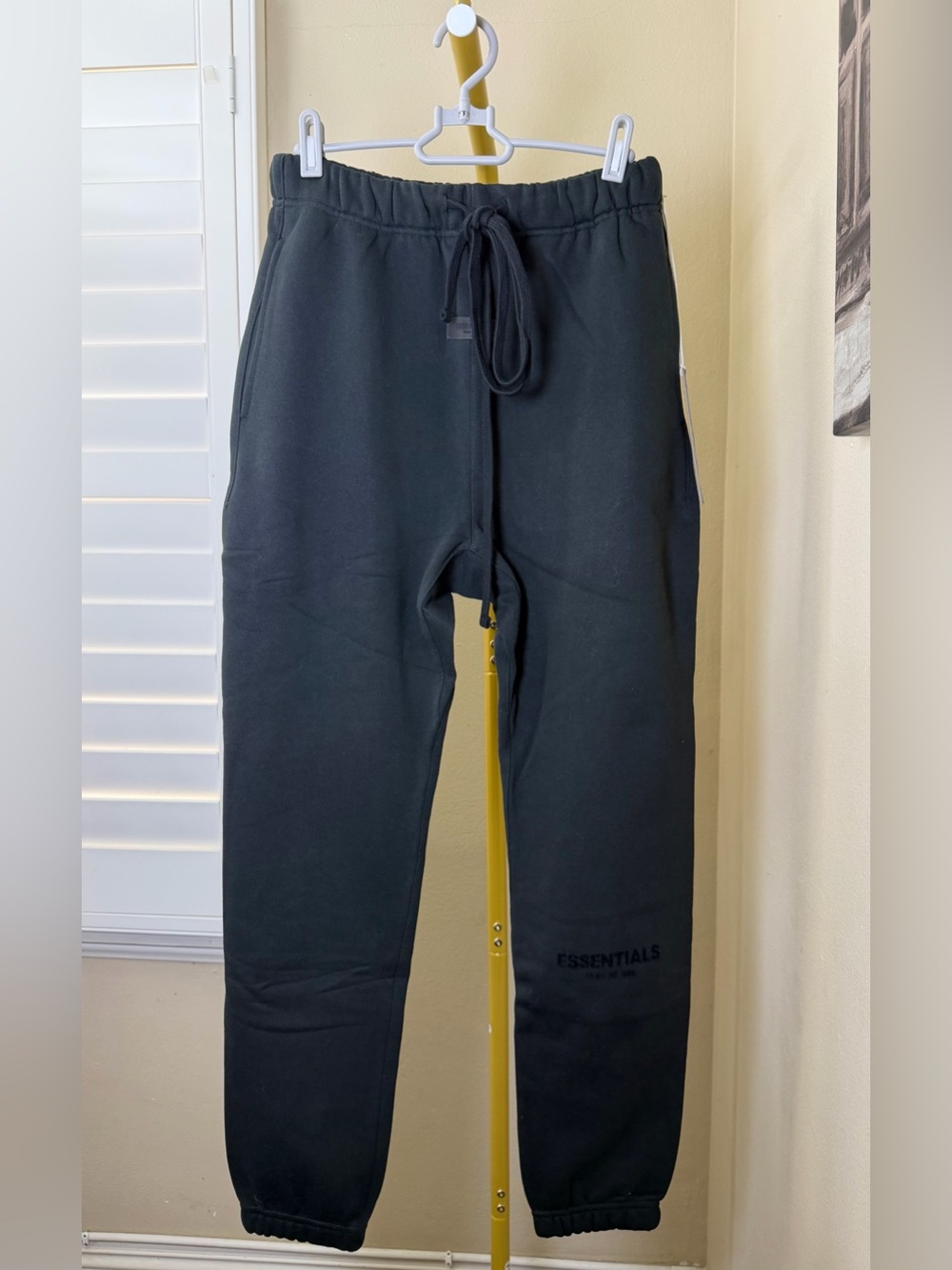Essentials Fear of God Black Men's Jogger Sweatpants with Drawstring, XS